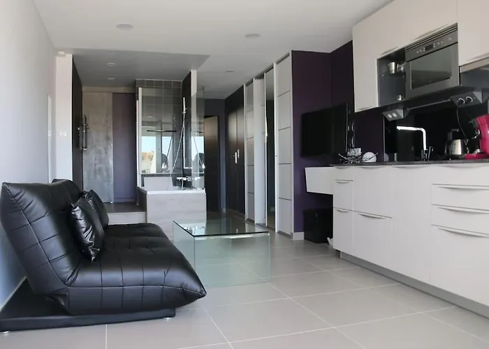 315, Port Ambonne, Village Naturiste Cap D'agde * Agde